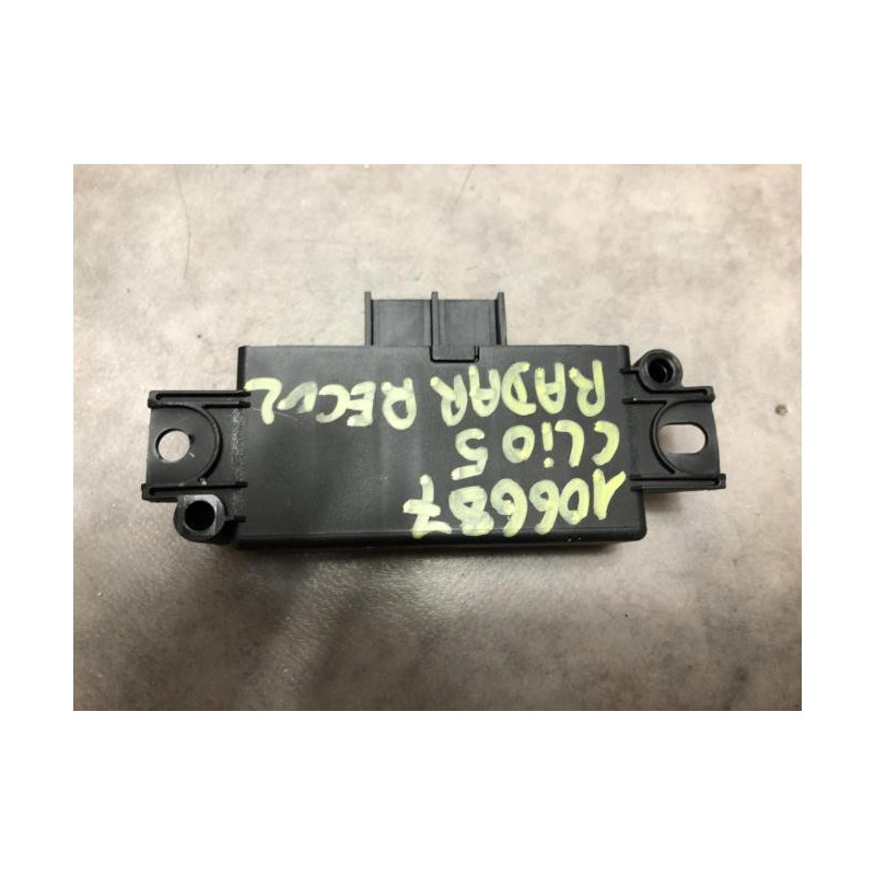 Boitier d'aide au stationnement RENAULT CLIO 5 d’occasion