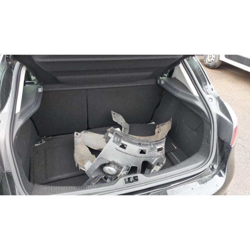 Ecrous RENAULT MEGANE 3 PHASE 1 d’occasion