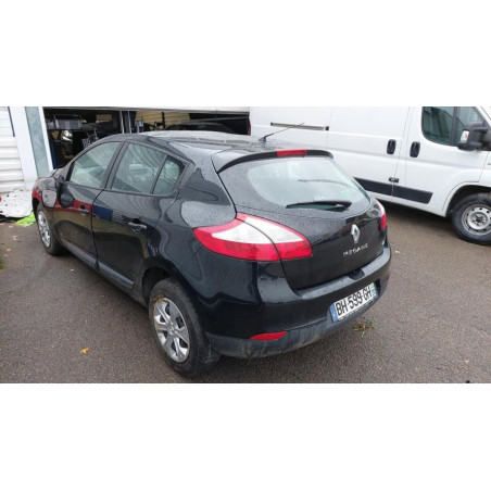 Ecrous RENAULT MEGANE 3 PHASE 1 d’occasion