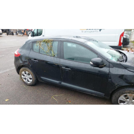 Ecrous RENAULT MEGANE 3 PHASE 1 d’occasion