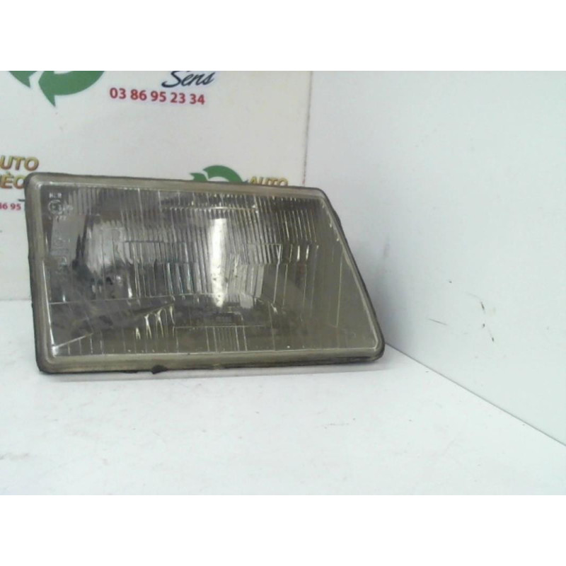 Optique avant principal droit (feux)(phare) PEUGEOT  d’occasion