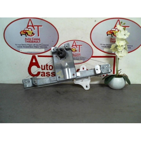 Leve vitre mecanique arriere droit RENAULT CLIO IV d’occasion