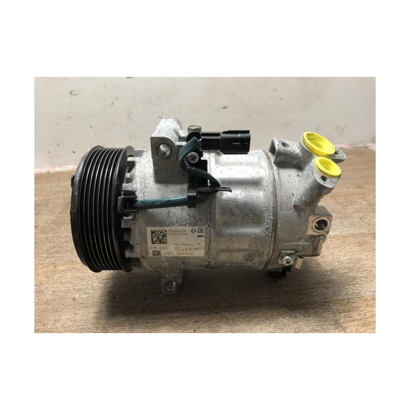Compresseur clim RENAULT CLIO 5 d’occasion