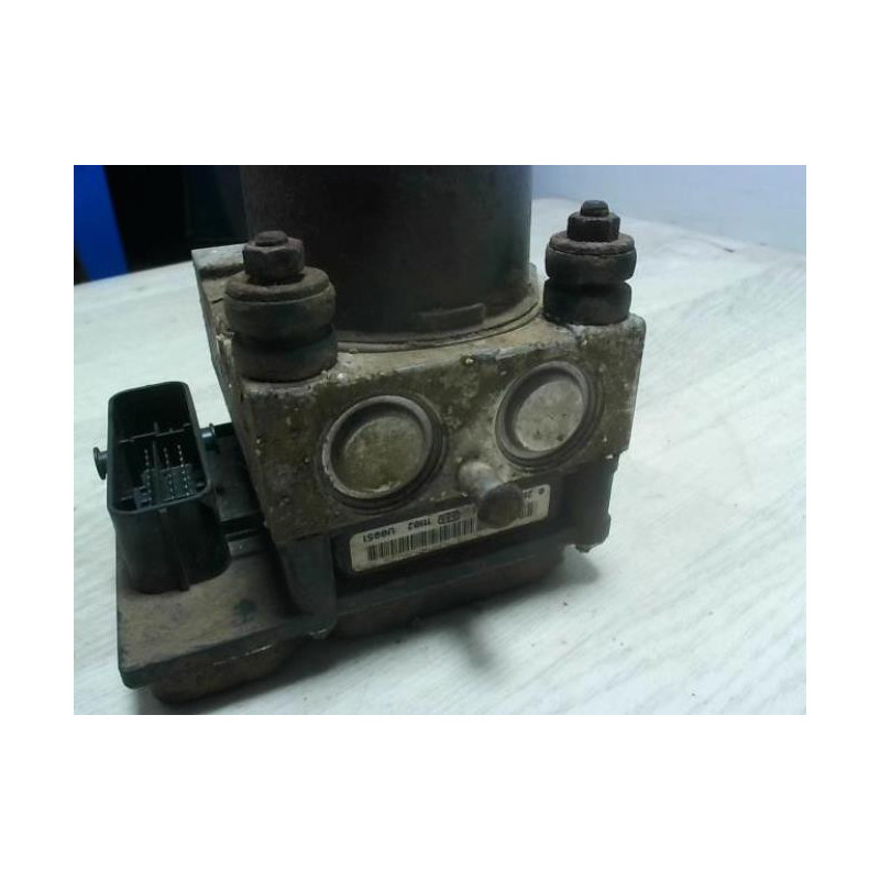 Bloc ABS (freins anti-blocage) CITROEN C4 2 PHASE 1 d’occasion
