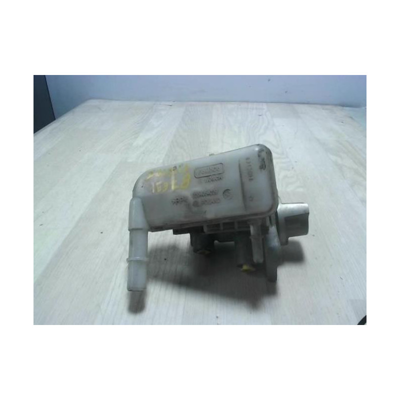 Maitre cylindre (freinage) FORD FIESTA 6 PHASE 1 d’occasion