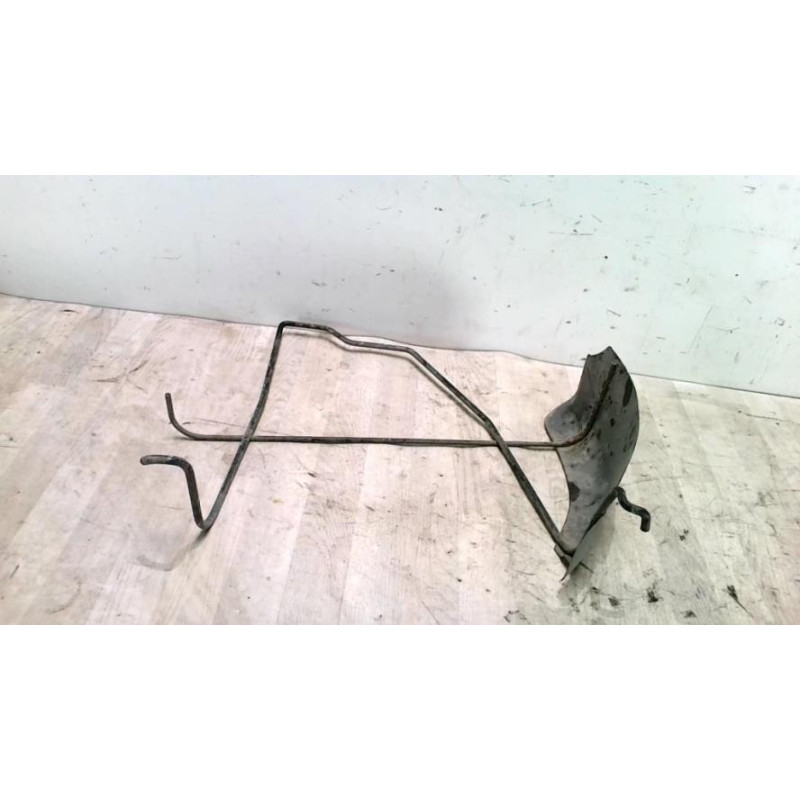 Treuil de roue de secours PEUGEOT PARTNER 1 PHASE 2 d’occasion