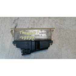 Eclairage de plafonnier RENAULT CLIO 3 PHASE 1 d’occasion