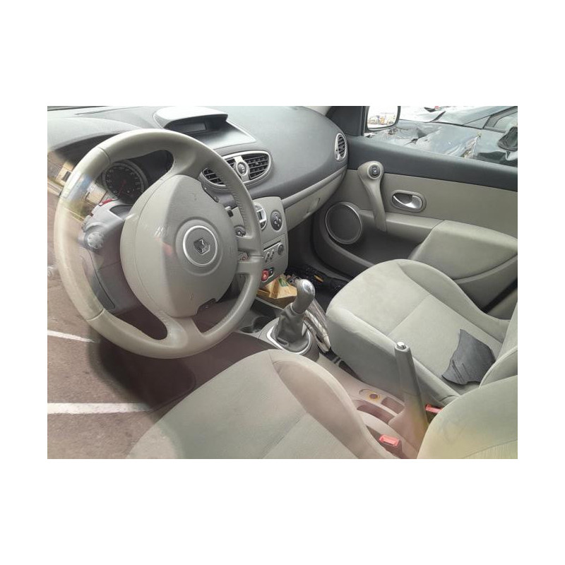 Eclairage de plafonnier RENAULT CLIO 3 PHASE 1 d’occasion