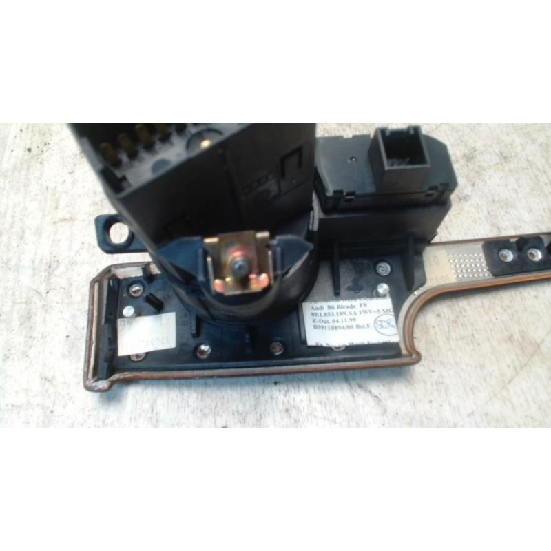 Commande de phare AUDI A4 2 PHASE 1 d’occasion