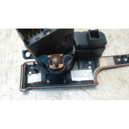 Commande de phare AUDI A4 2 PHASE 1 d’occasion