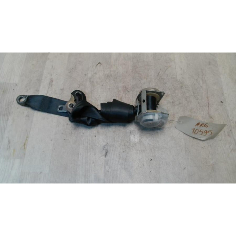 Ceinture arriere gauche TOYOTA YARIS 1 PHASE 1 d’occasion