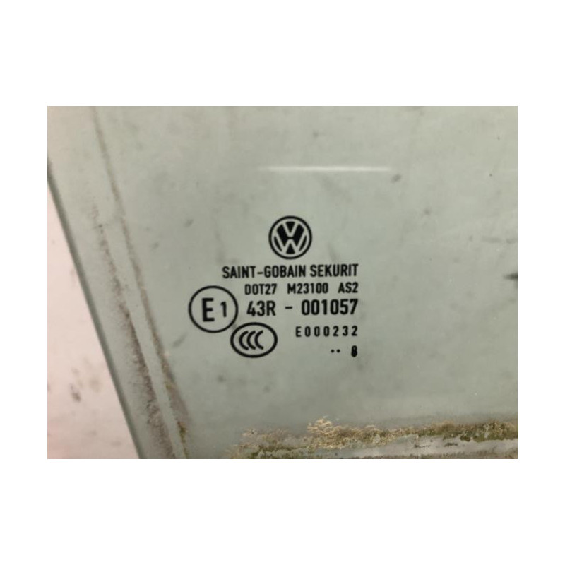 Vitre arriere droit VOLKSWAGEN GOLF 5 d’occasion