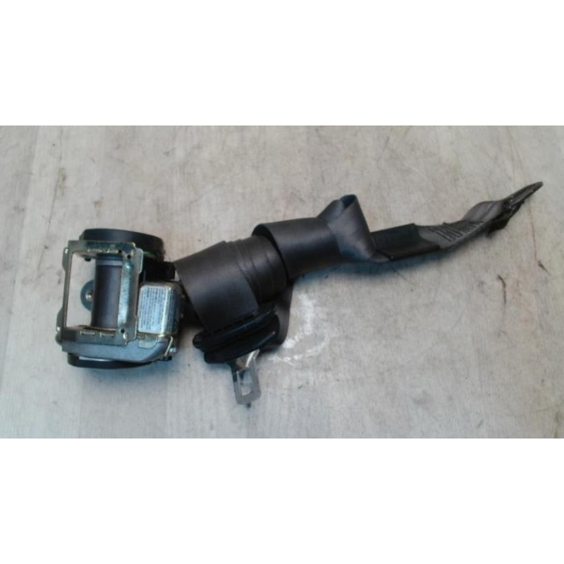 Ceinture avant droit AUDI A4 2 PHASE 1 d’occasion