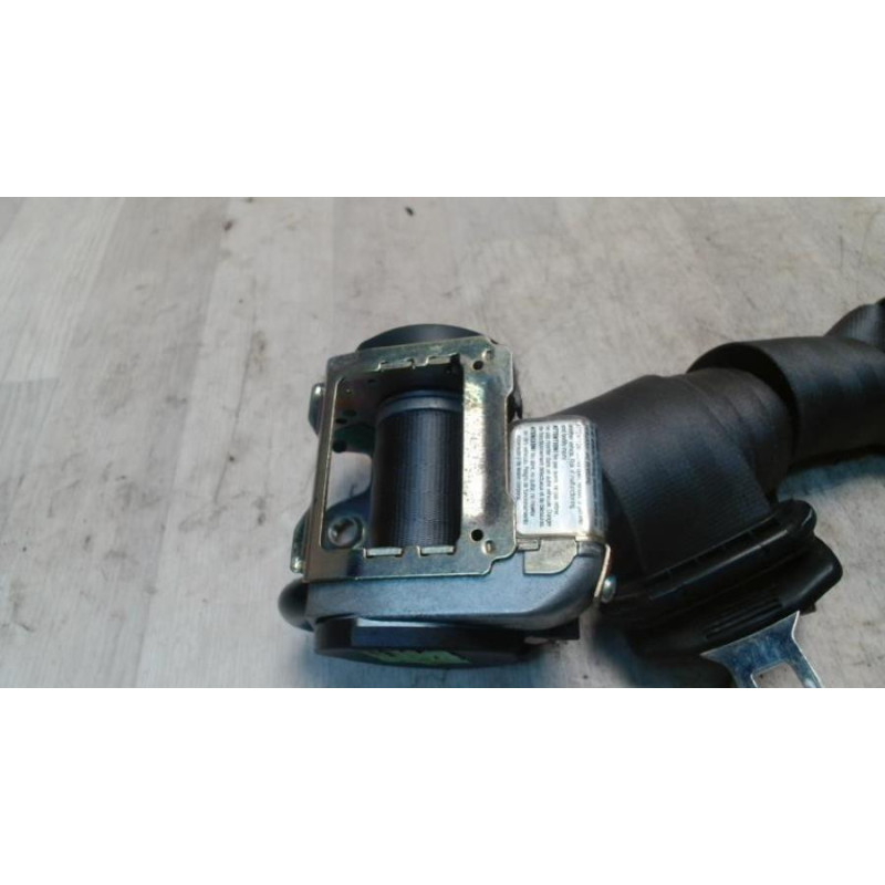 Ceinture avant droit AUDI A4 2 PHASE 1 d’occasion