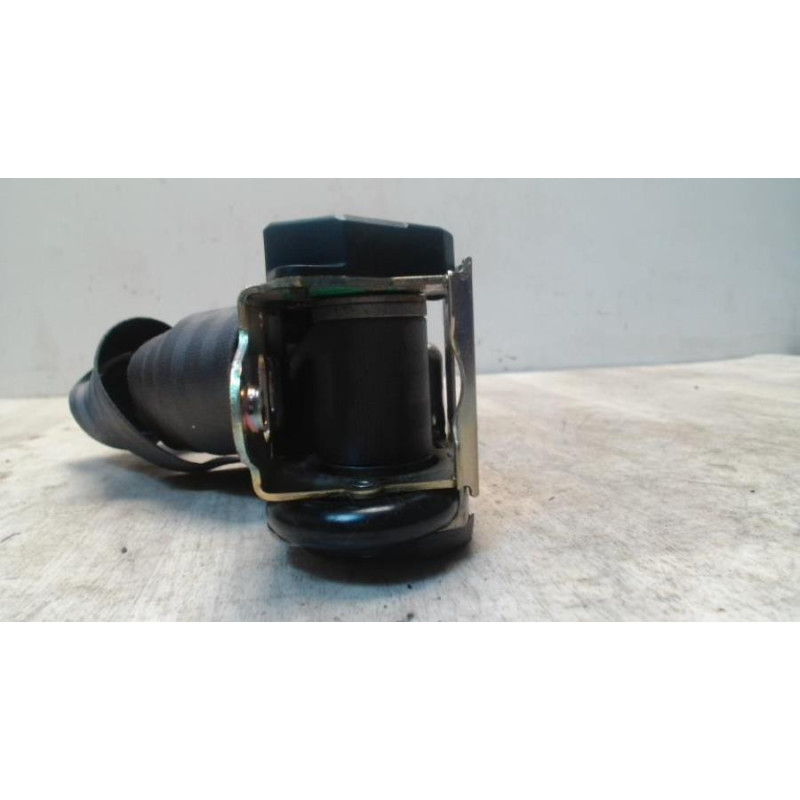 Ceinture avant droit AUDI A4 2 PHASE 1 d’occasion