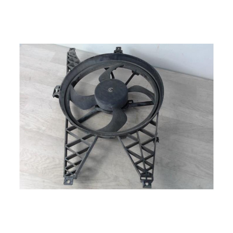 Helice de ventilateur RENAULT TWINGO 2 PHASE 1 d’occasion
