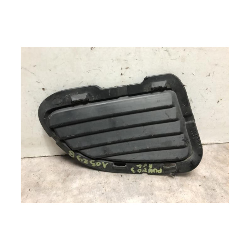 Moulure de pare choc avant FIAT GRANDE PUNTO d’occasion