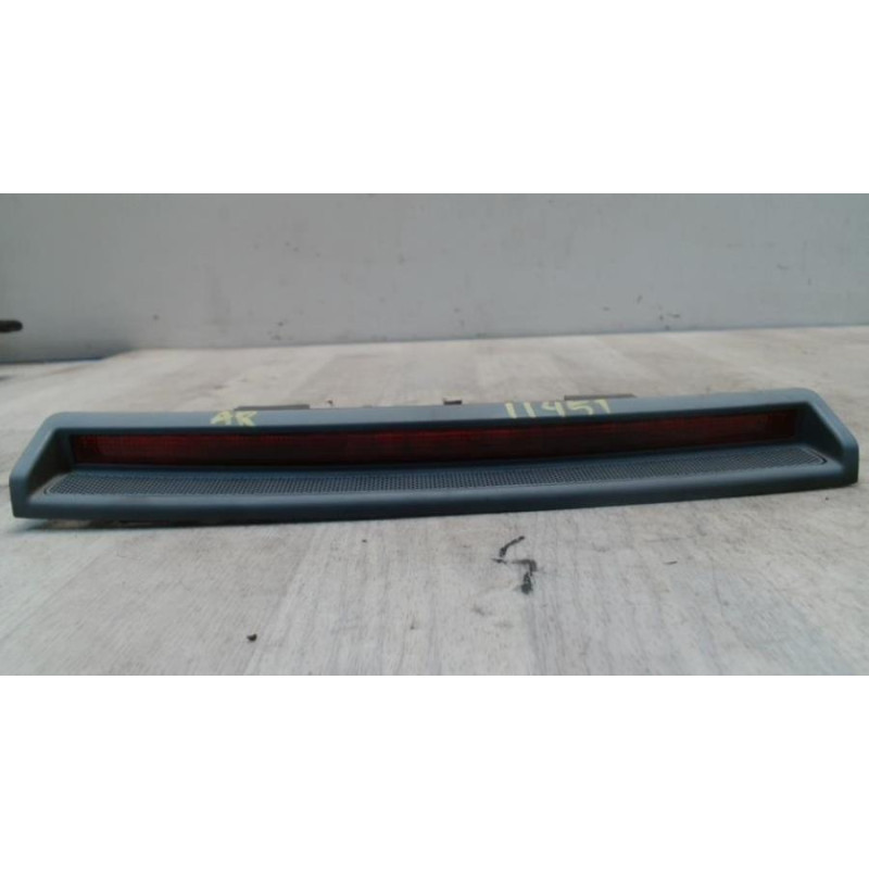 Feu arriere stop central AUDI A4 2 PHASE 1 d’occasion