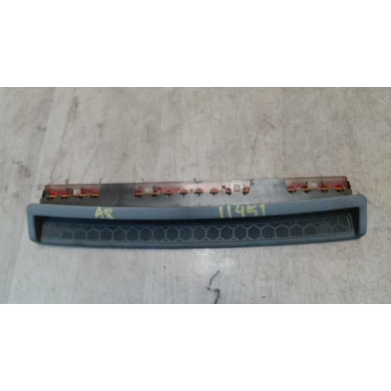 Feu arriere stop central AUDI A4 2 PHASE 1 d’occasion