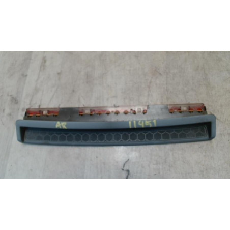Feu arriere stop central AUDI A4 2 PHASE 1 d’occasion