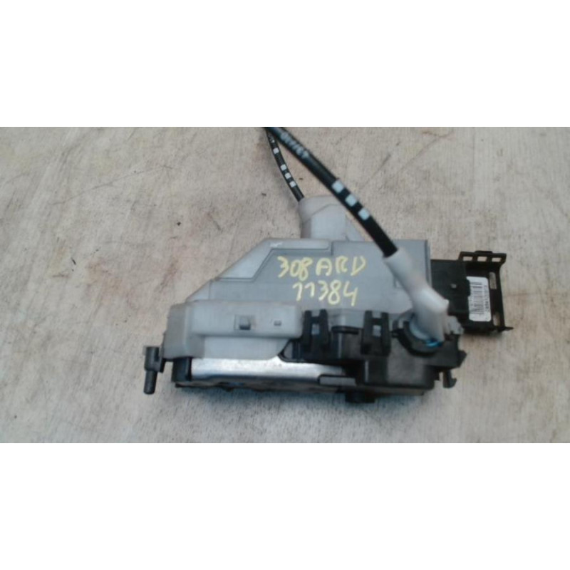 Serrure arriere droit PEUGEOT 308 1 SW PHASE 1 BREAK d’occasion