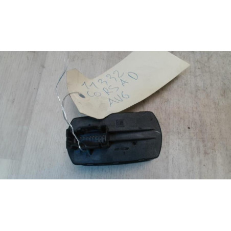 Interrupteur de leve vitre avant gauche OPEL CORSA D PHASE 1 d’occasion