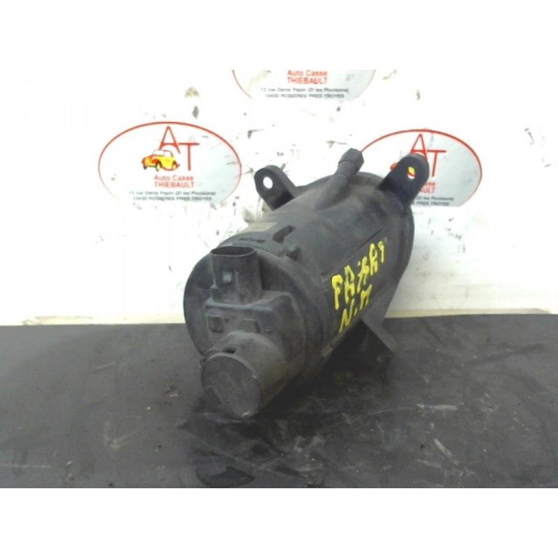 Anti brouillard droit (feux) VOLKSWAGEN PASSAT V (3B2) d’occasion