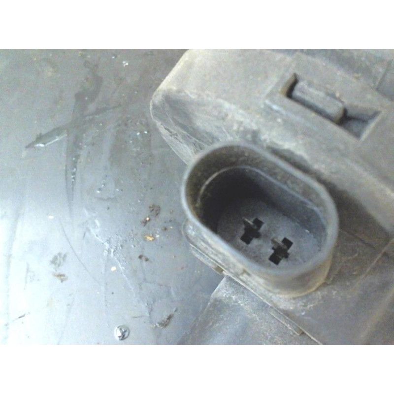 Anti brouillard droit (feux) VOLKSWAGEN PASSAT V (3B2) d’occasion