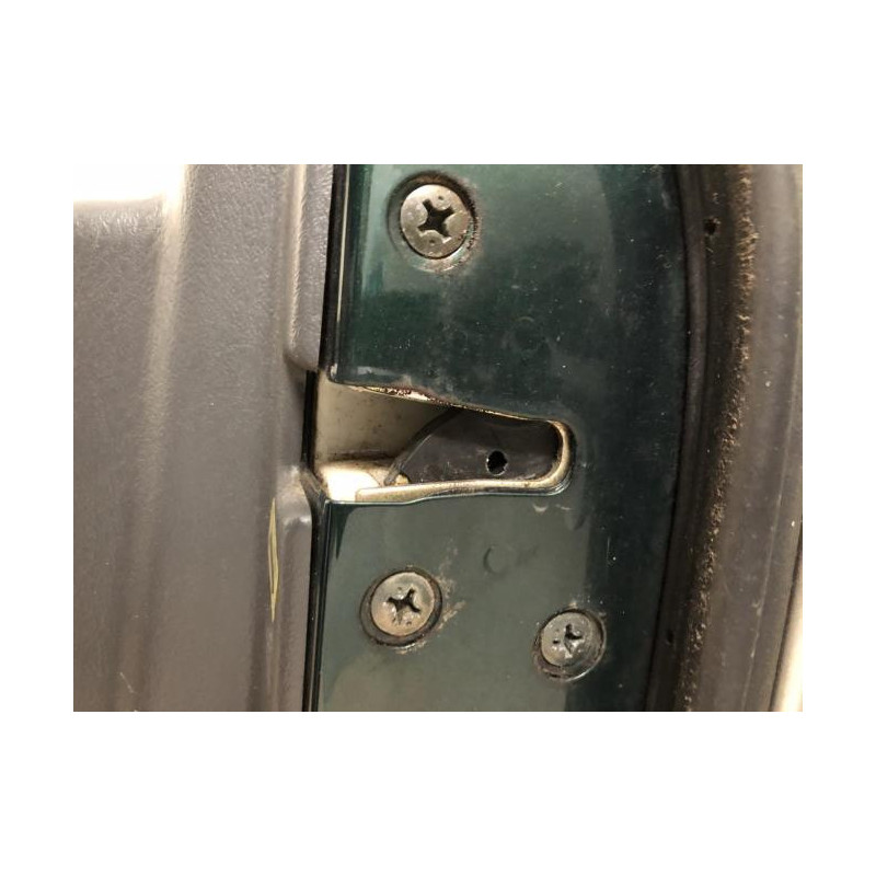 Porte arriere droit MITSUBISHI L 200 2 d’occasion