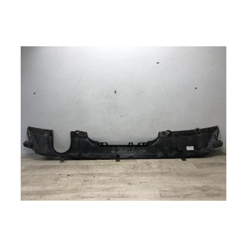 Moulure de pare choc arriere RENAULT CLIO 5 d’occasion