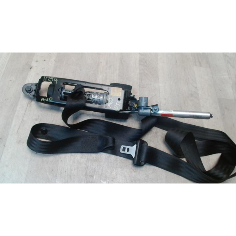Ceinture avant droit VOLVO C 30 PHASE 1 d’occasion