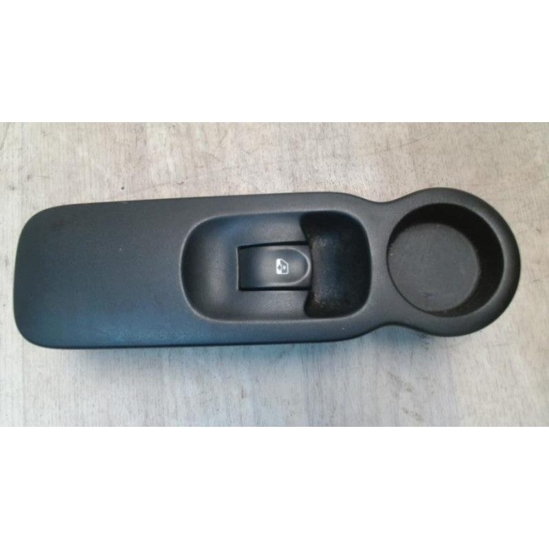 Interrupteur de leve vitre avant droit RENAULT GRAND MODUS PHASE 2 d’occasion