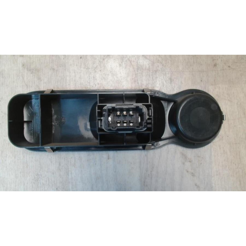 Interrupteur de leve vitre avant droit RENAULT GRAND MODUS PHASE 2 d’occasion