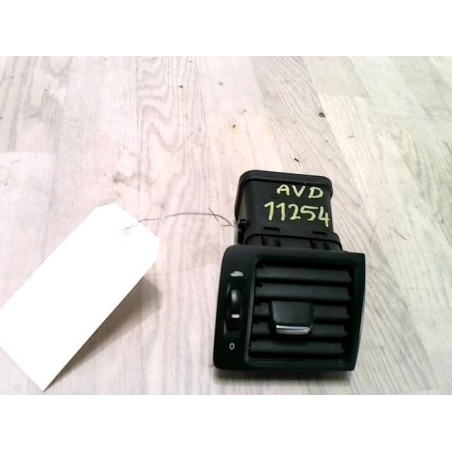 Aerateur tableau de bord avant droit VOLVO C 30 PHASE 1 d’occasion