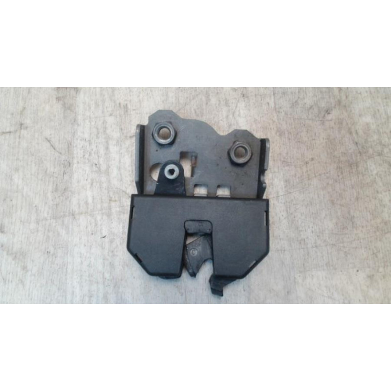 Serrure de coffre BMW SERIE 3 E46 PHASE 1 d’occasion