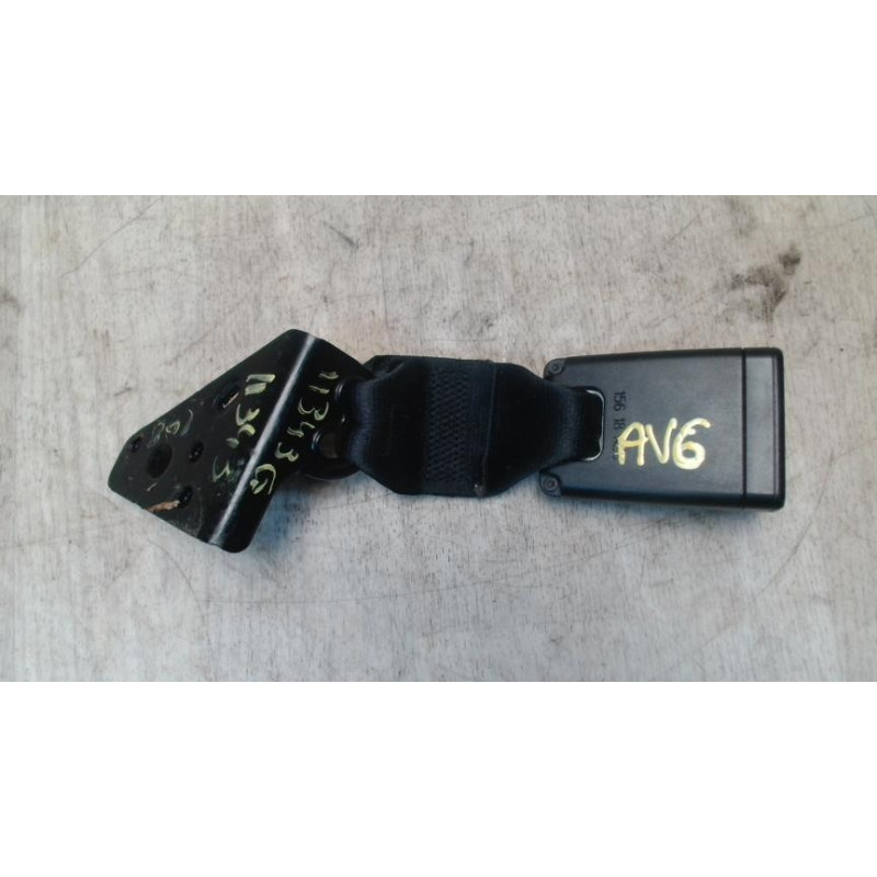 Attache ceinture avant gauche PEUGEOT 208 1 PHASE 2 d’occasion