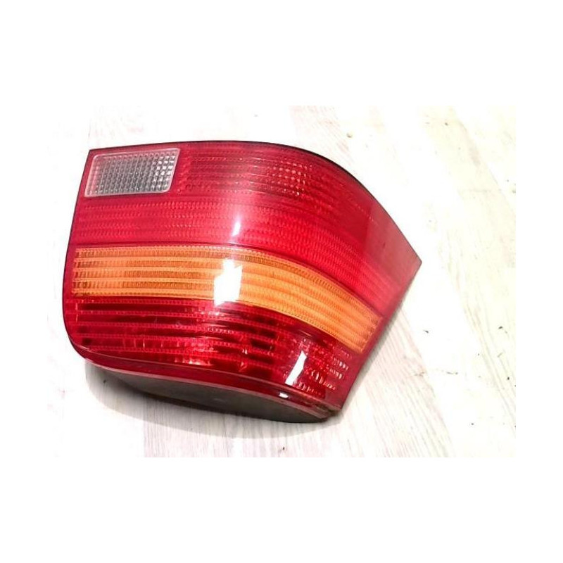 Feu arriere principal droit (feux) VOLKSWAGEN GOLF 4 d’occasion