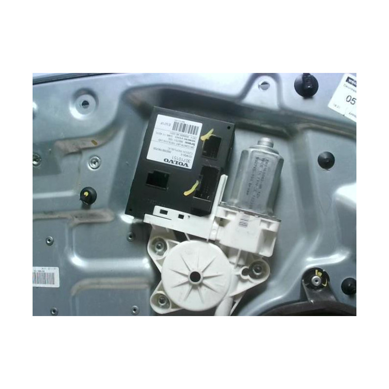 Leve vitre electrique avant gauche VOLVO S 40 2 PHASE 1 d’occasion
