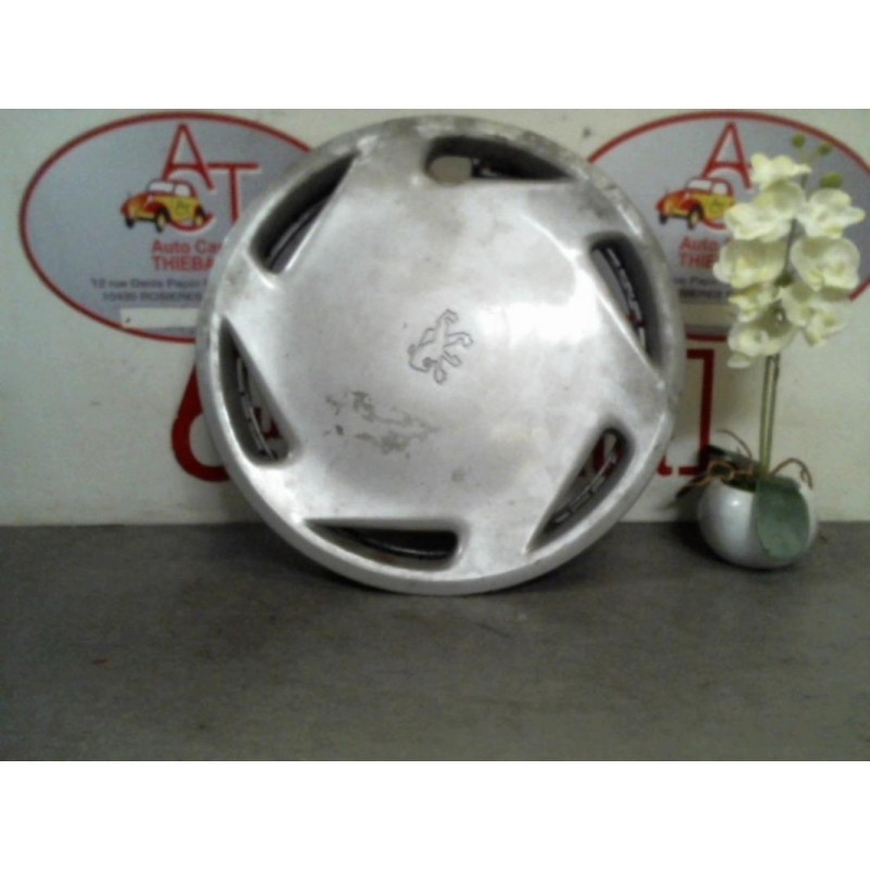 Enjoliveur PEUGEOT 106 PHASE 1 d’occasion