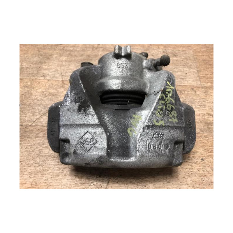 Etrier avant gauche (freinage) RENAULT CLIO 5 d’occasion