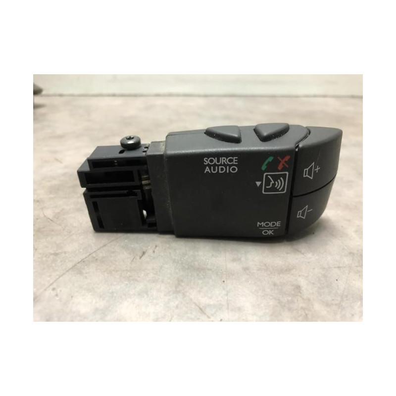 Commande autoradio RENAULT TWINGO 2 PHASE 2 d’occasion