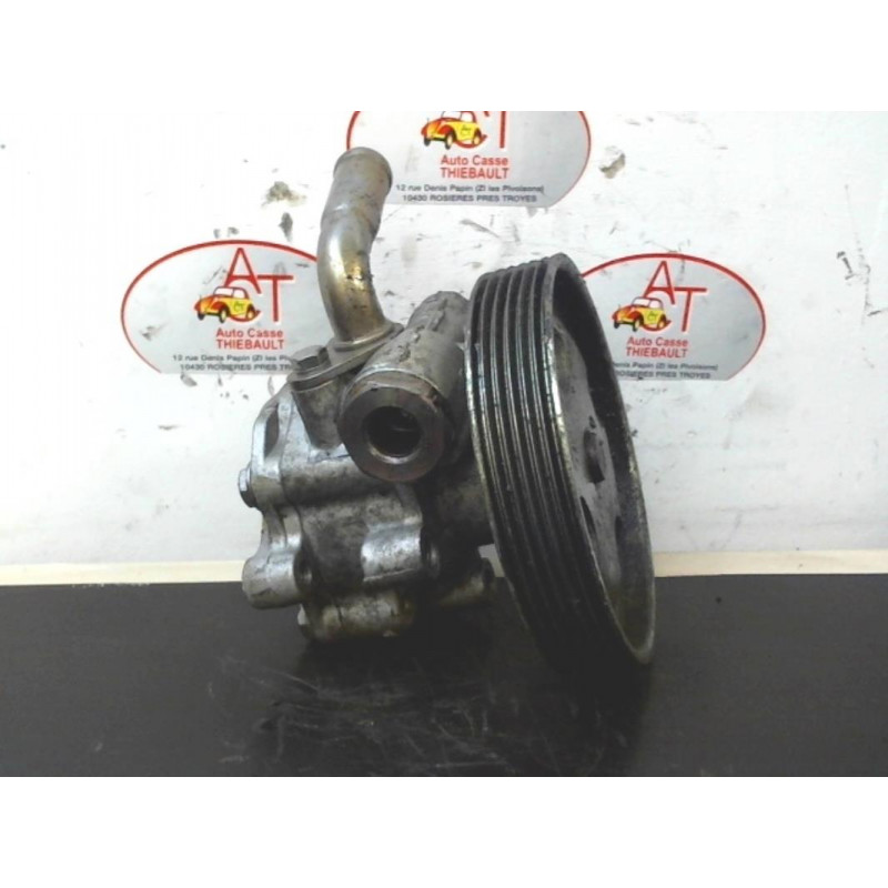 Pompe de direction FORD FIESTA V d’occasion