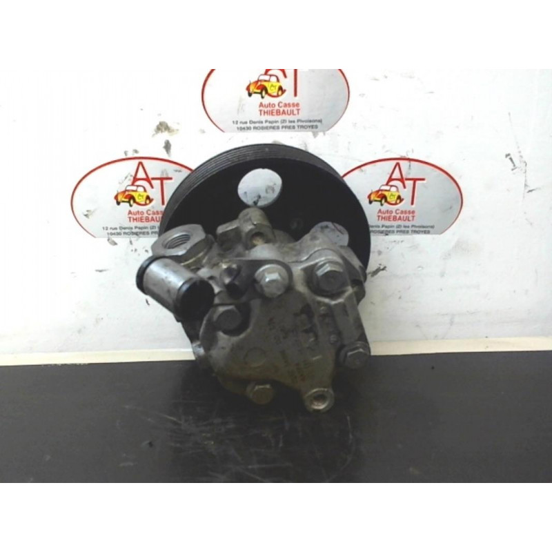 Pompe de direction FORD FIESTA V d’occasion