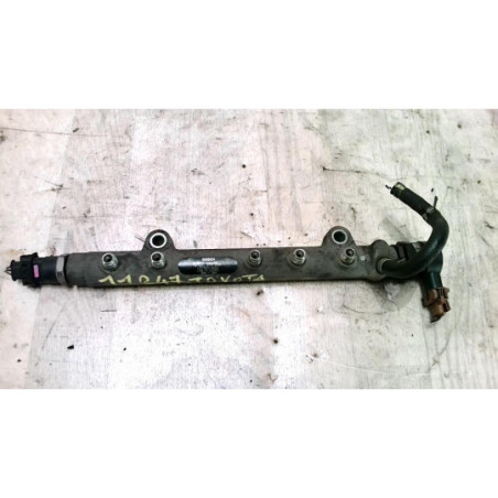 Rampe injection TOYOTA YARIS VERSO PHASE 1 d’occasion