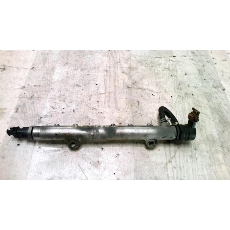 Rampe injection TOYOTA YARIS VERSO PHASE 1 d’occasion