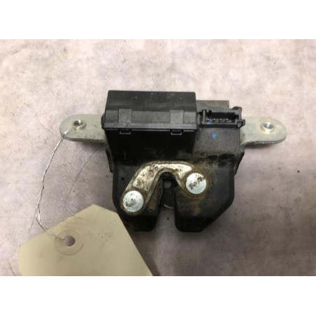 Serrure de hayon OPEL CORSA D PHASE 1 d’occasion