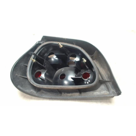 Feu arriere principal droit (feux) RENAULT MEGANE 1 PHASE 1 d’occasion