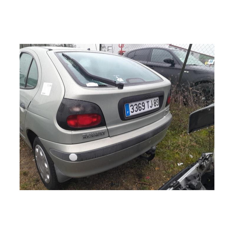 Feu arriere principal droit (feux) RENAULT MEGANE 1 PHASE 1 d’occasion