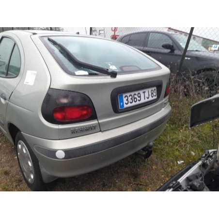 Feu arriere principal droit (feux) RENAULT MEGANE 1 PHASE 1 d’occasion