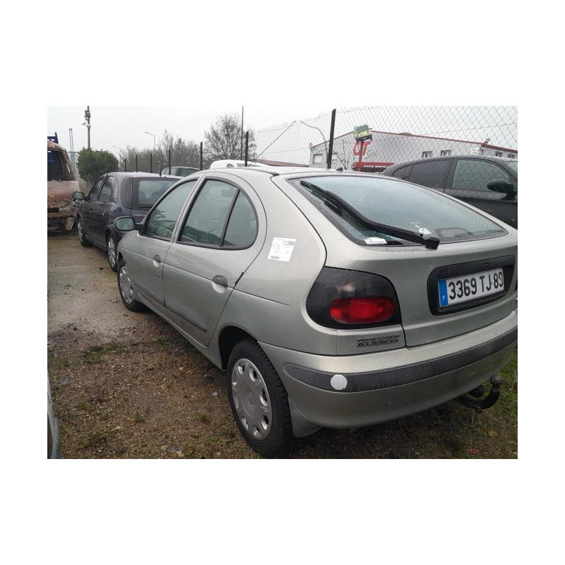 Feu arriere principal droit (feux) RENAULT MEGANE 1 PHASE 1 d’occasion